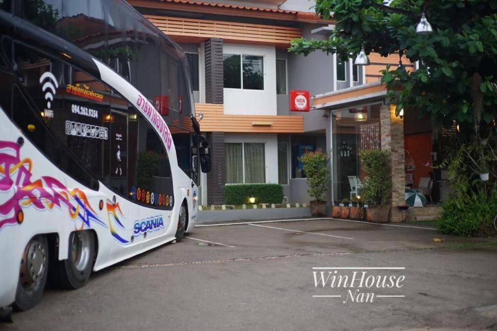 Winhouse Hotel Нан Екстериор снимка