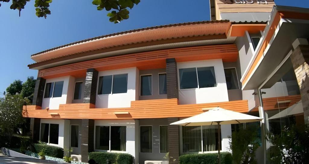 Winhouse Hotel Нан Екстериор снимка